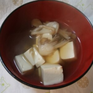 舞茸と豆腐のお吸い物